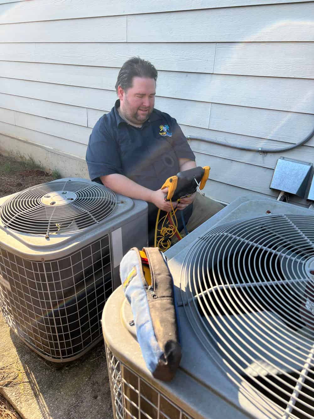 Air Conditioner Maintenance image